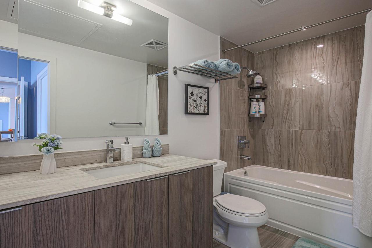 Luxury View In Toronto Downtown 3 Bedroom 2.5 Bathroom 1 Parking Εξωτερικό φωτογραφία