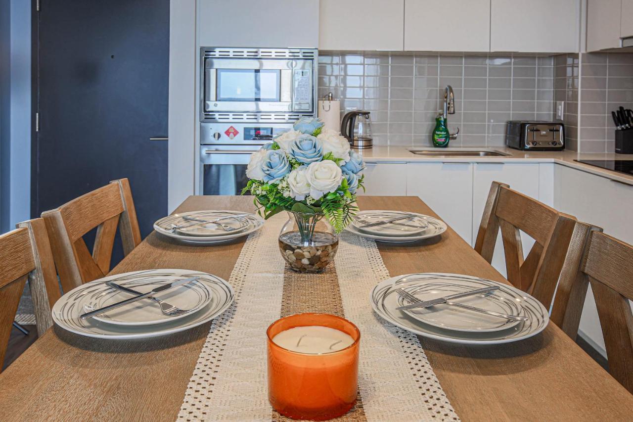 Luxury View In Toronto Downtown 3 Bedroom 2.5 Bathroom 1 Parking Εξωτερικό φωτογραφία